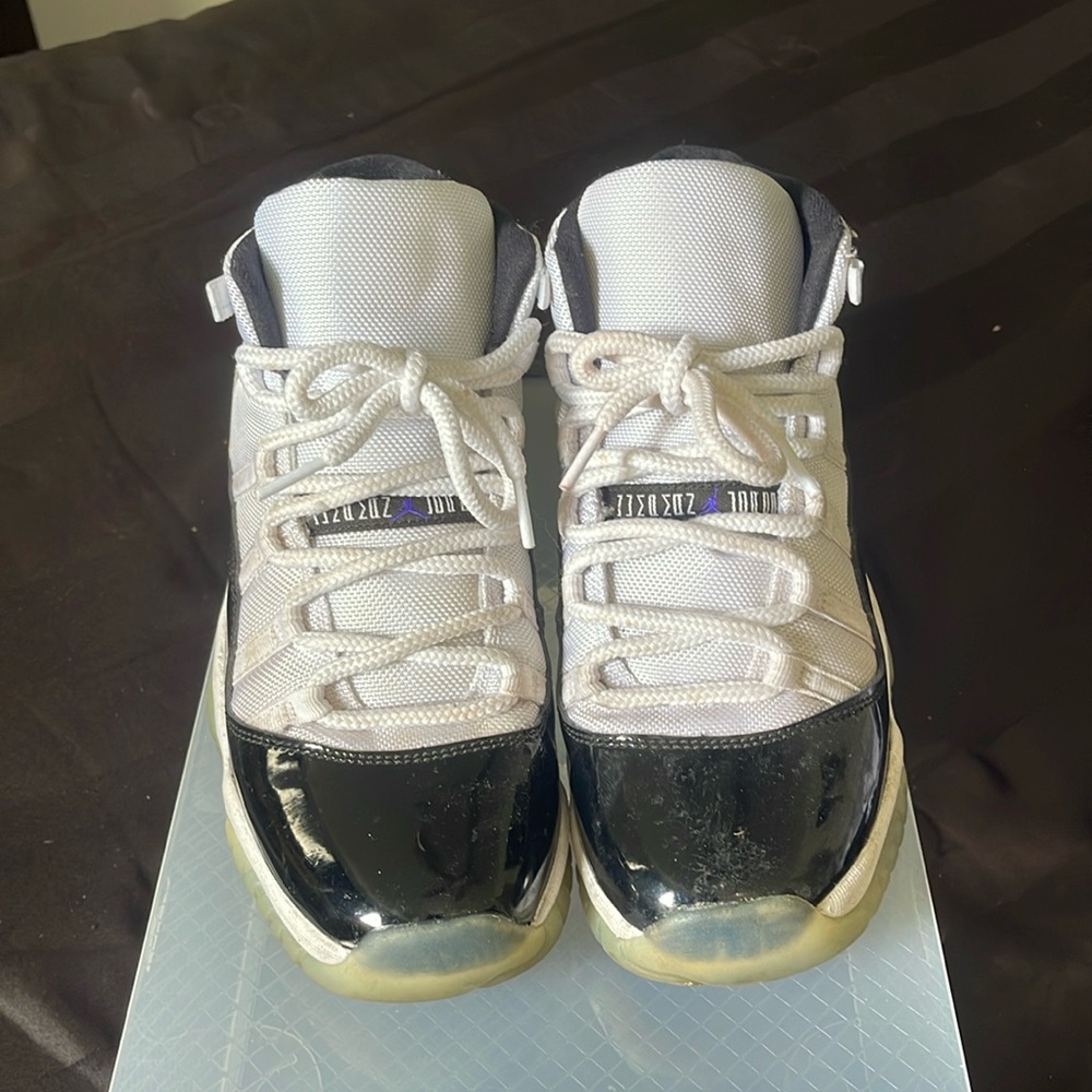 Air Jordan retro 11 concord